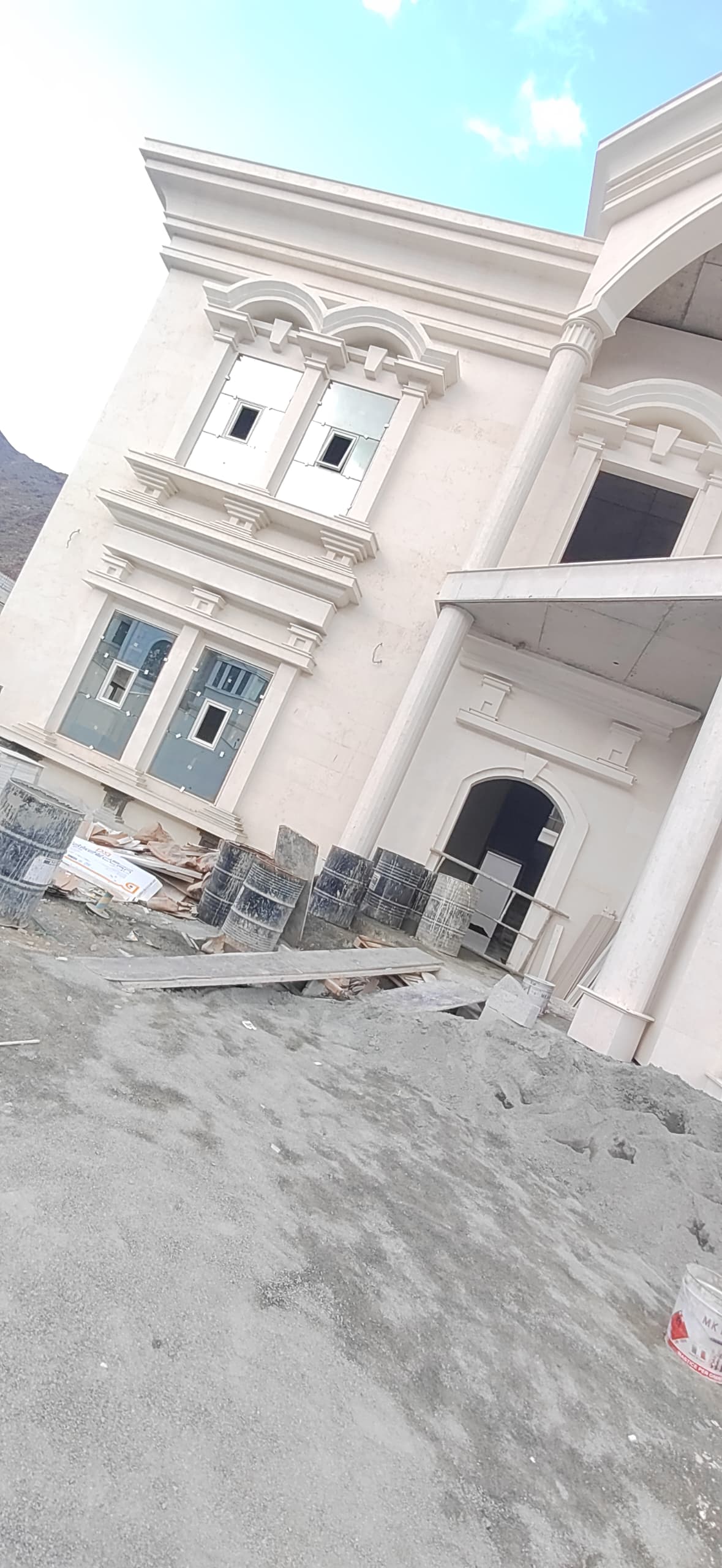 A spacious fully detached mansion — view 2